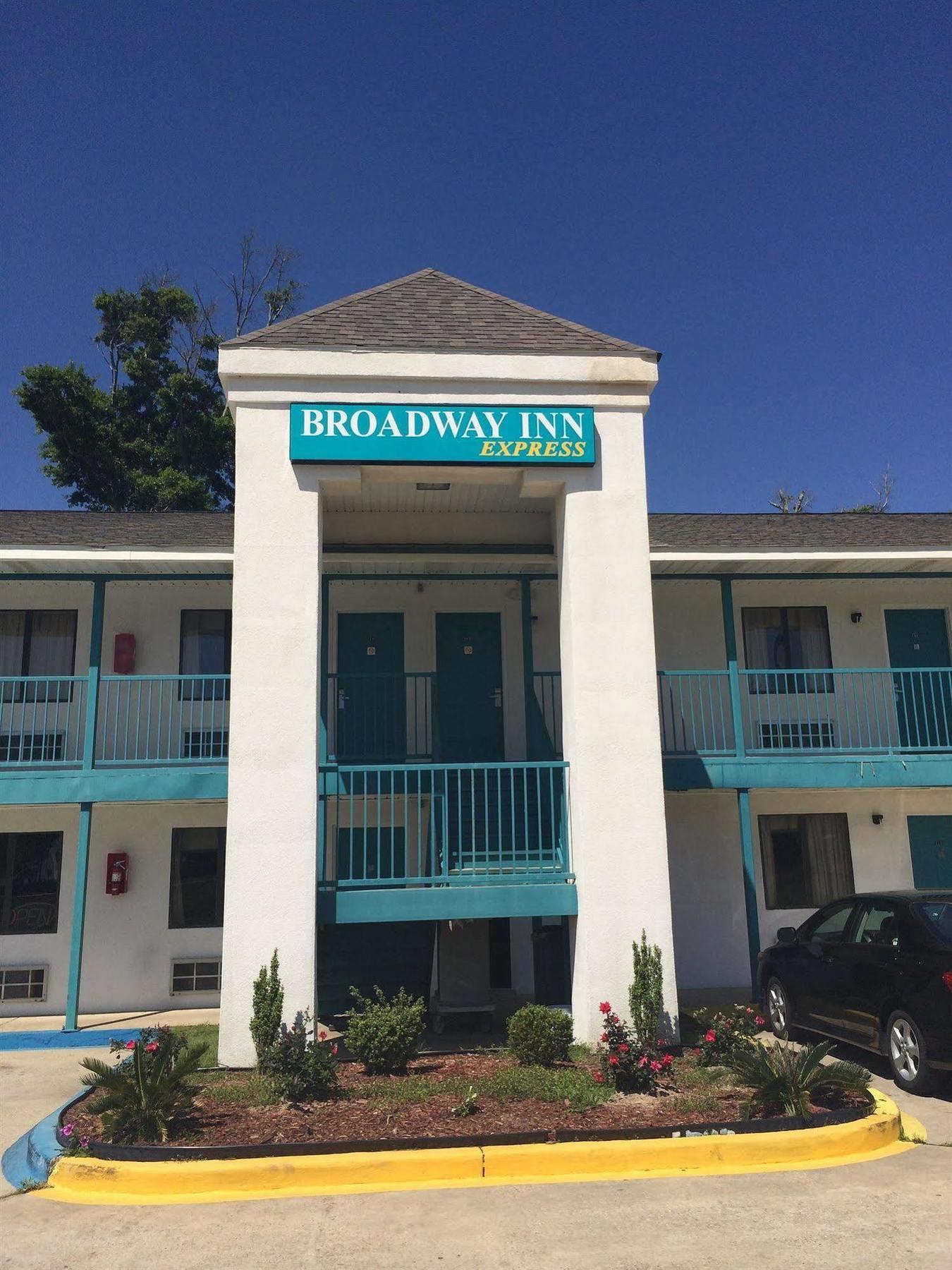 Broadway Inn Express บิล็อกซี ภายนอก รูปภาพ